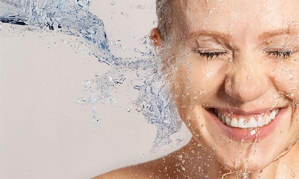 ده روش عالی برای آبرسانی پوست صورت در خانه